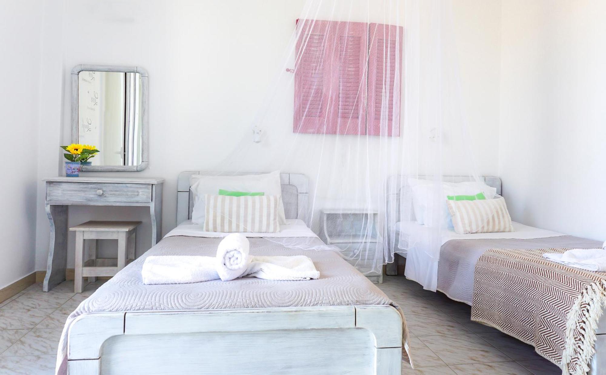 Cubaneros Holiday Inn Laganas Pokoj fotografie