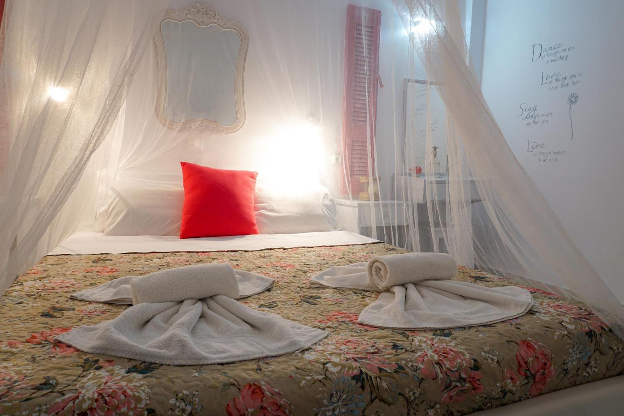 Cubaneros Holiday Inn Laganas Pokoj fotografie