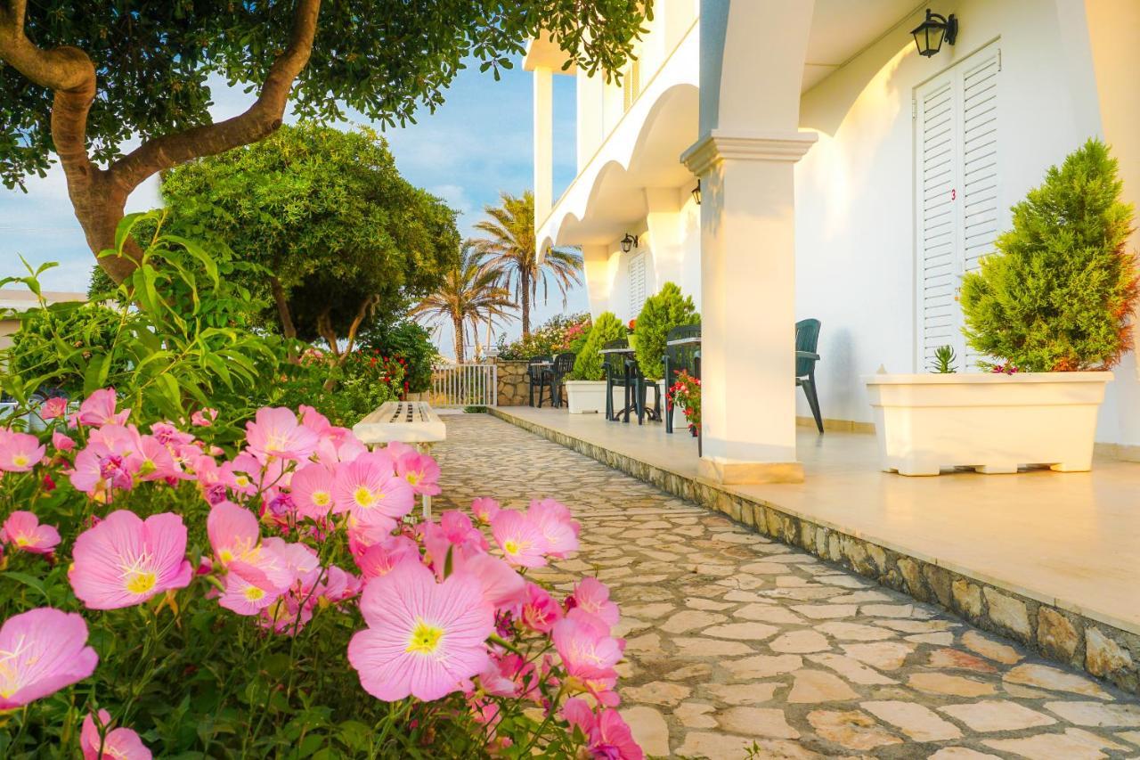 Cubaneros Holiday Inn Laganas Exteriér fotografie